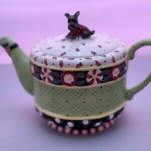 Mary Engelbreit “A Christmas Wish” Teapot (2000), Item #77240 UPC: 720532772403
